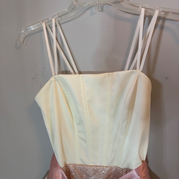 Jessica McClintock Jr. Size 1 Creme Bubble Hem Dress with Dusty Rose Satin Bow - Picture 5 of 7